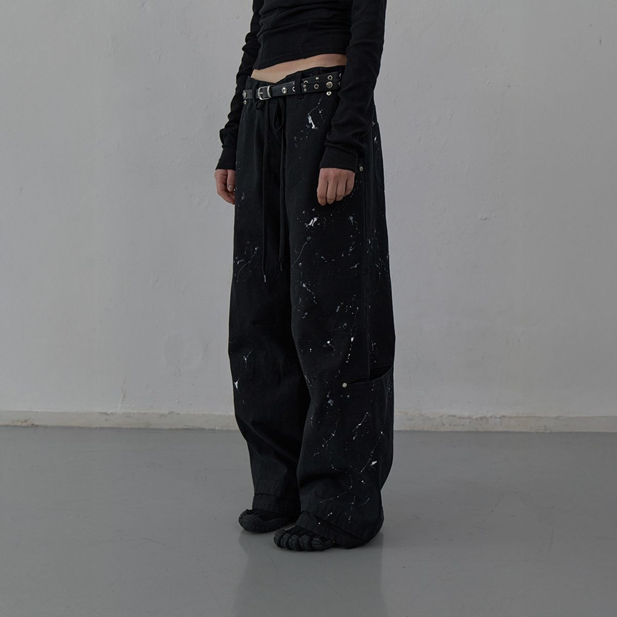엘씨디씨티엠(LCDC™) PAINT EFFECT WIDE-LEG TROUSERS (BLACK)