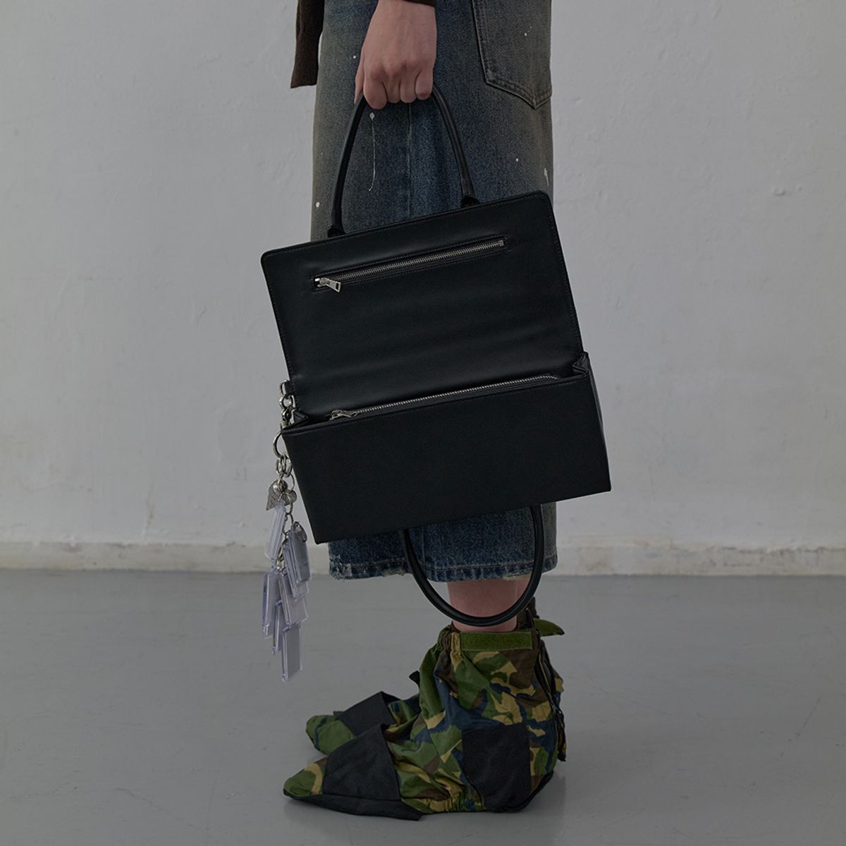 엘씨디씨티엠(LCDC™) TWO-WAY SQUARE BAG (BLACK)