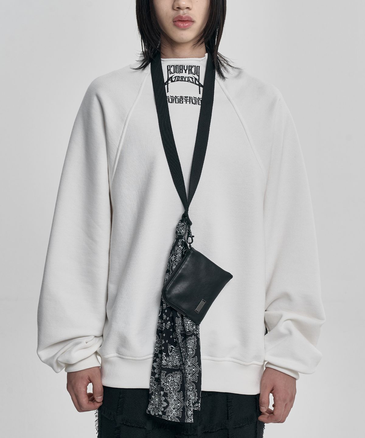 아조바이아조(AJOBYAJO) Paisley Scarf Cross Bag & Neck Wallet [BLACK]