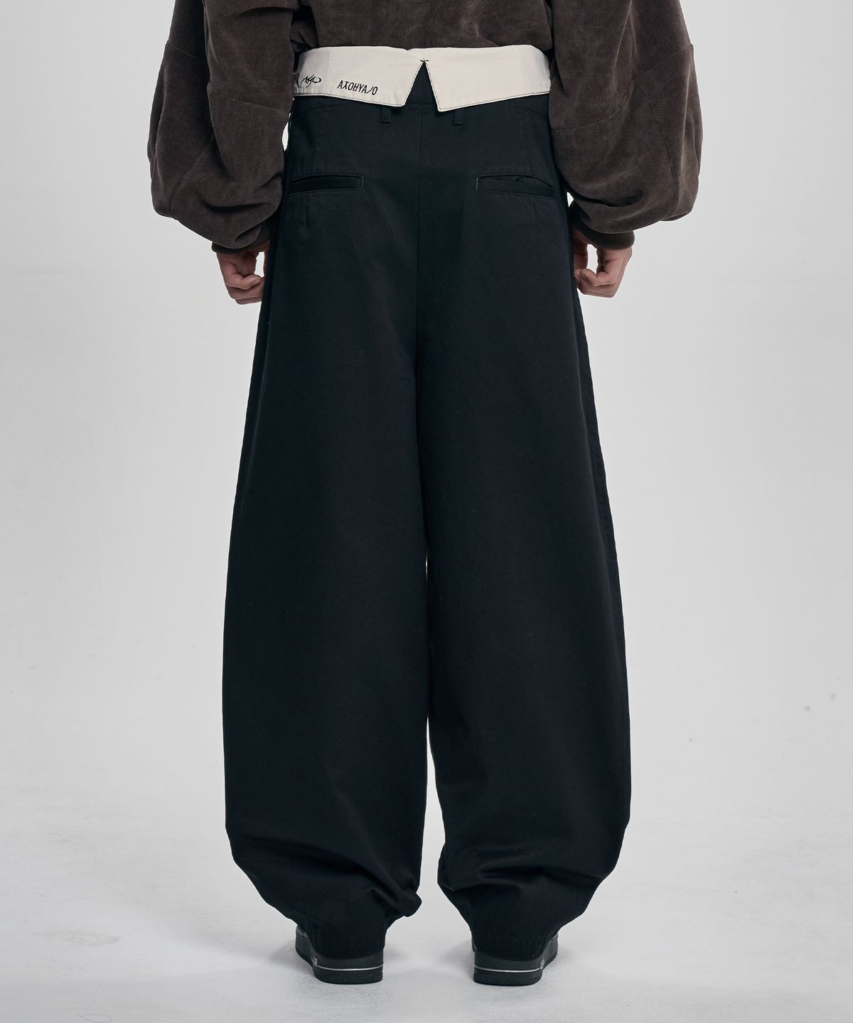 아조바이아조(AJOBYAJO) High Waist Oversized Pants [BLACK]