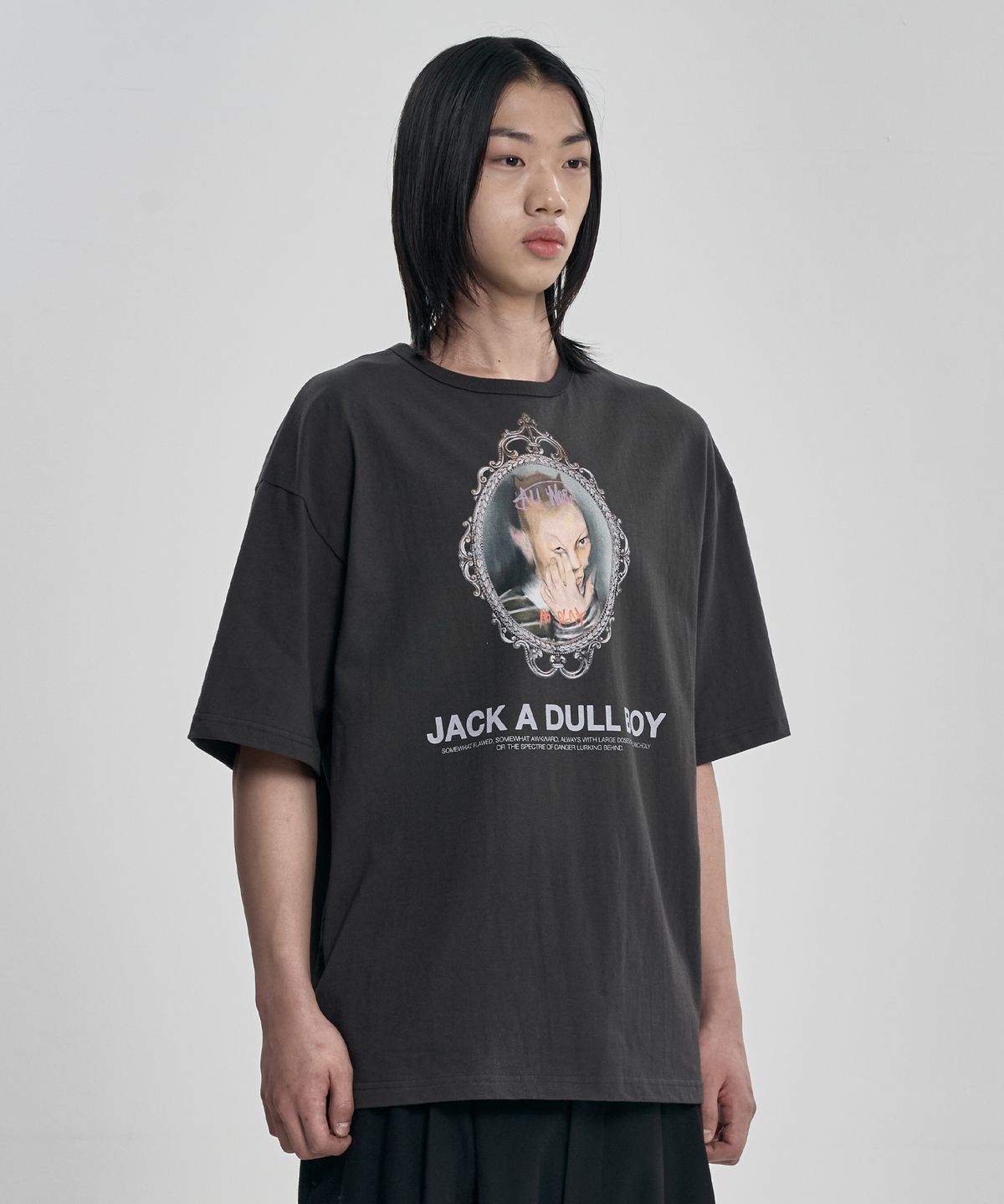 아조바이아조(AJOBYAJO) Jacks Portrait T-shirt [CHARCOAL]
