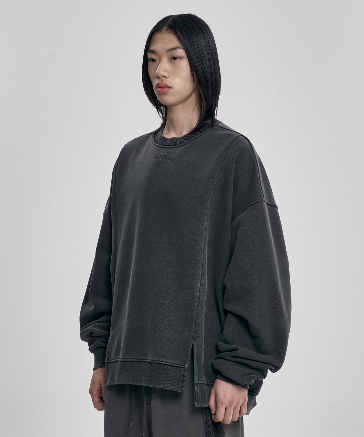아조바이아조(AJOBYAJO) Twofold Wide Washed Sweatshirt [CHARCOAL]