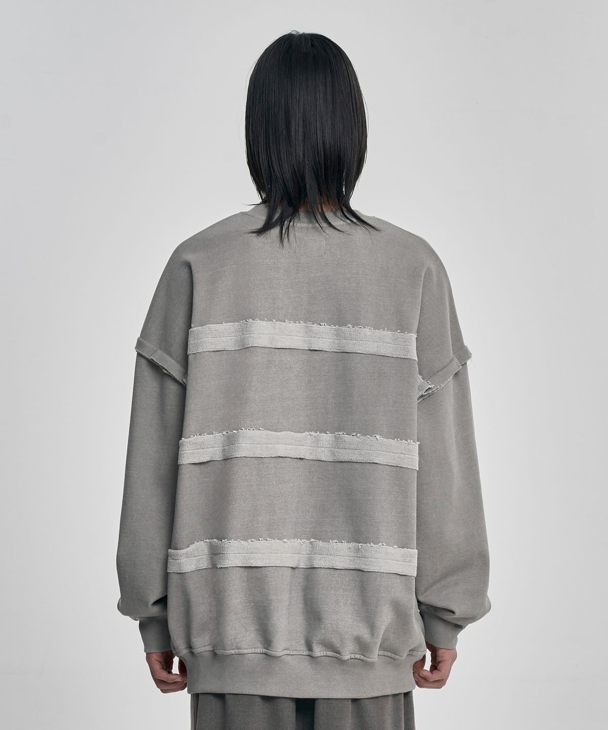 아조바이아조(AJOBYAJO) Inside Out Stripe Sweatshirt [LIGHT GREY]