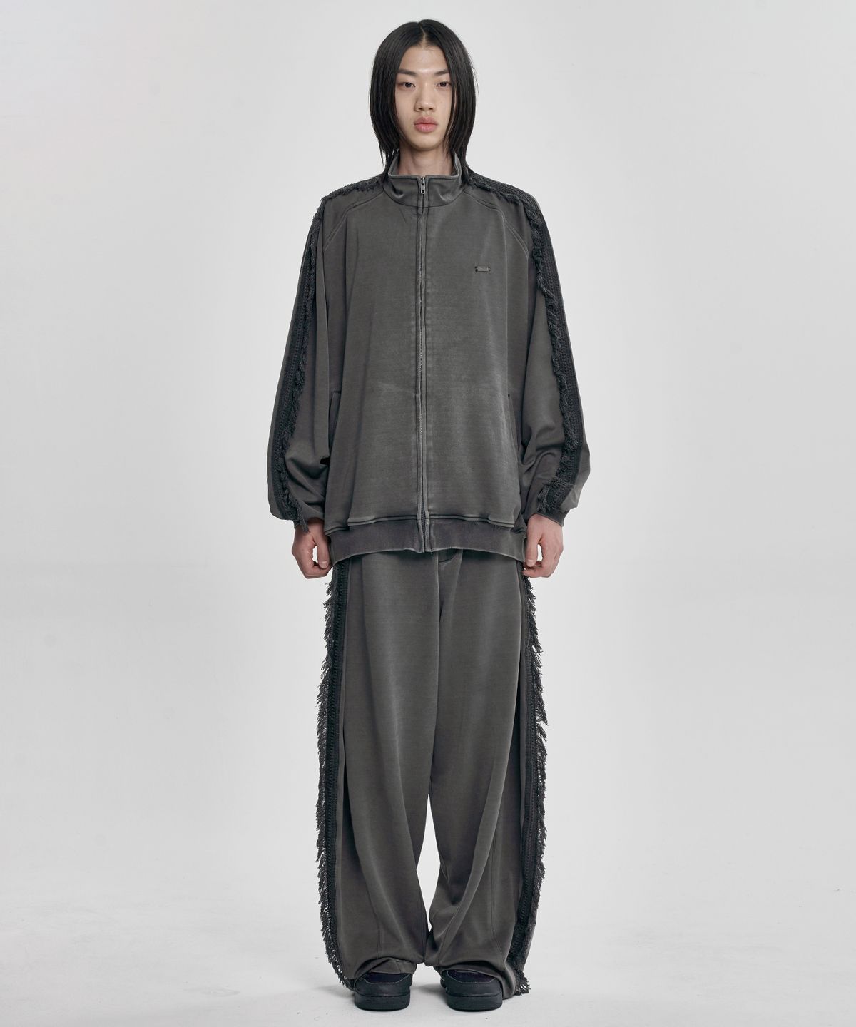 아조바이아조(AJOBYAJO) Lace Trimming Raglan Track Jacket [CHARCOAL]
