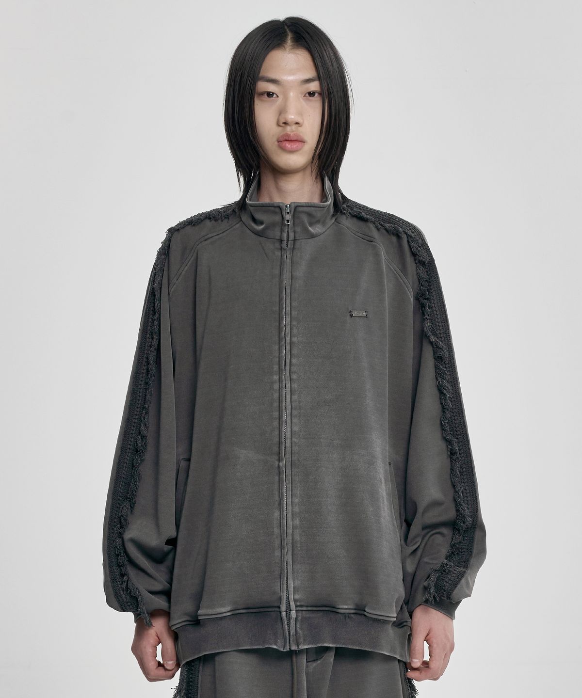 아조바이아조(AJOBYAJO) Lace Trimming Raglan Track Jacket [CHARCOAL]