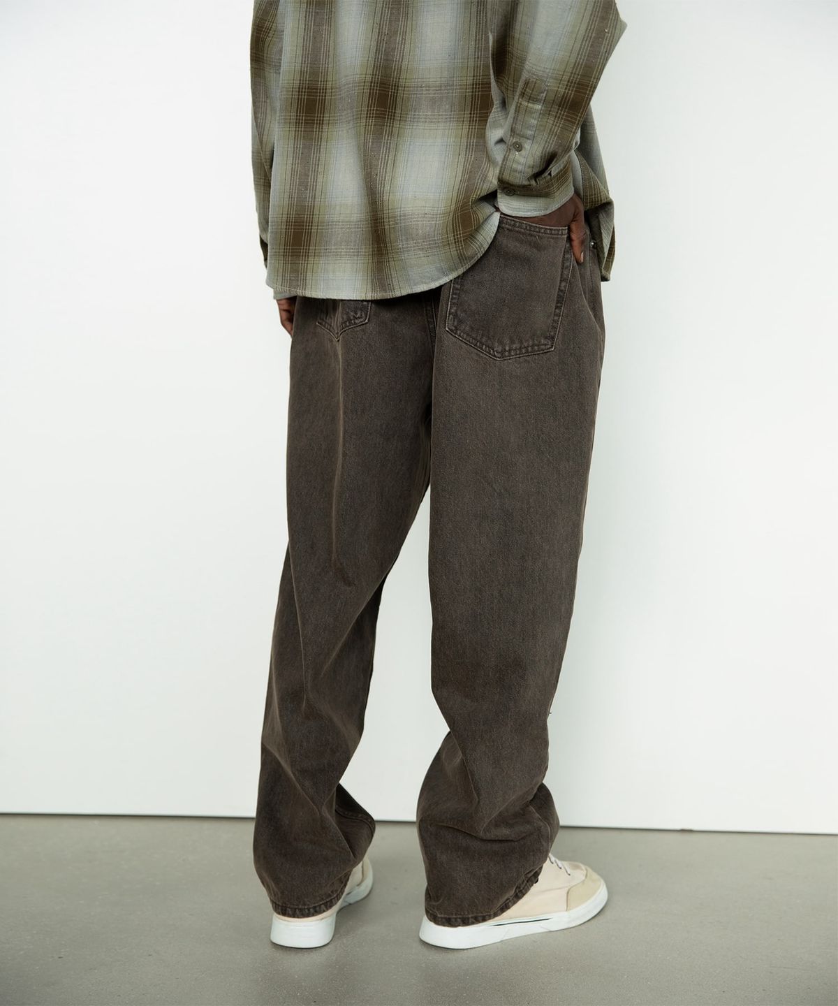 디스이즈네버댓(THISISNEVERTHAT) Relaxed Jeans Brown