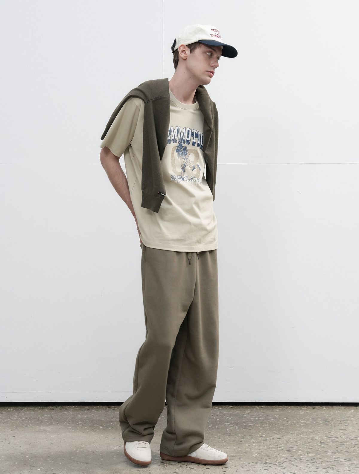 제너럴아이디어(GENERALIDEA) UNISEX 뉴모션 빈티지 오버핏 티셔츠 [BEIGE] / SBE3U01004