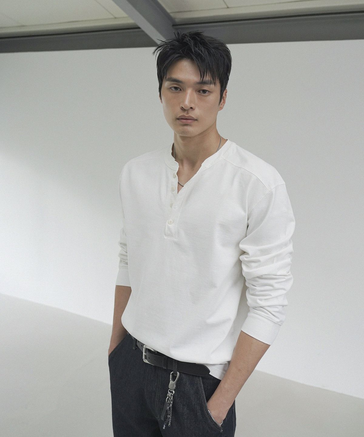 시도(SIIIIDO) ARMOR GOAT HENRYNECK LONGSLEEVE(WHITE)