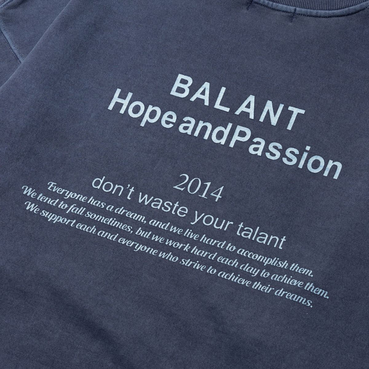 발란트(BALANT) 피그먼트 호프 앤드 패션 스웨이트셔츠 - 네이비