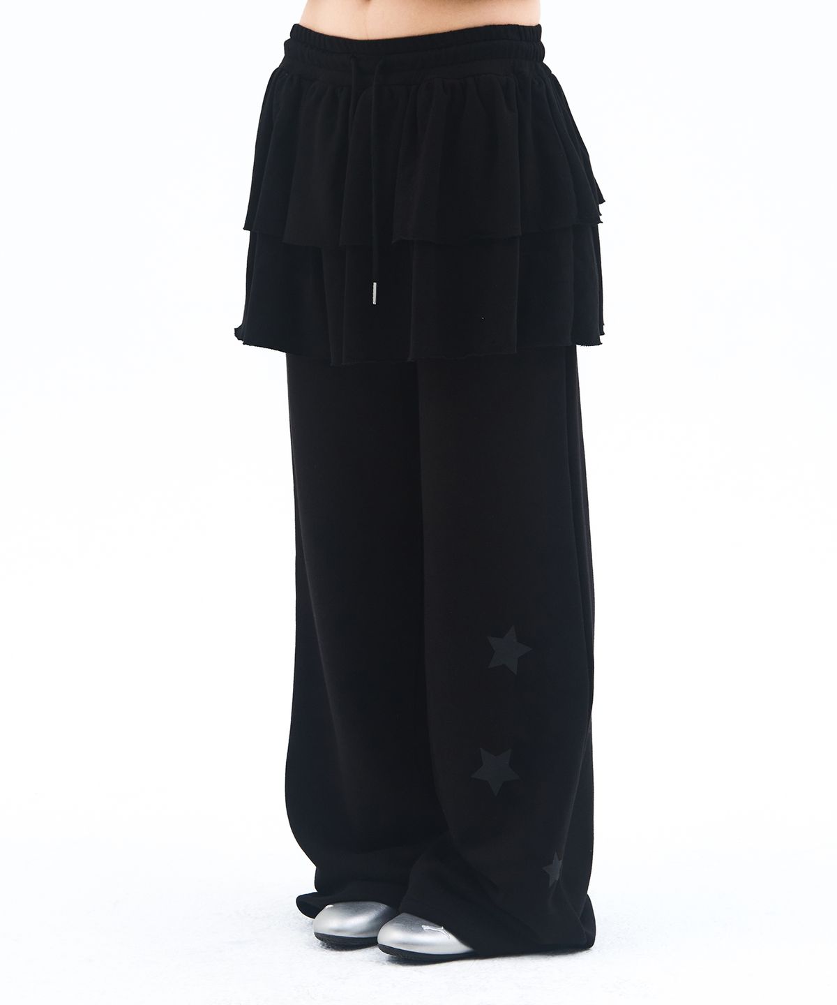 아메스 월드와이드(AMES-WORLDWIDE) FRILL LAYERED SWEAT PANTS BLACK