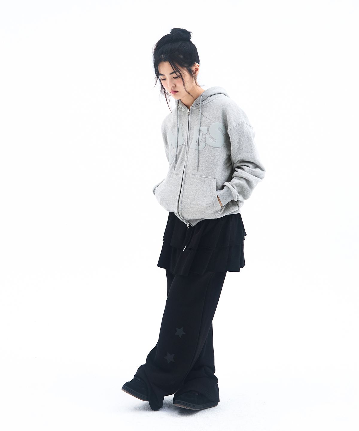 아메스 월드와이드(AMES-WORLDWIDE) FRILL LAYERED SWEAT PANTS BLACK