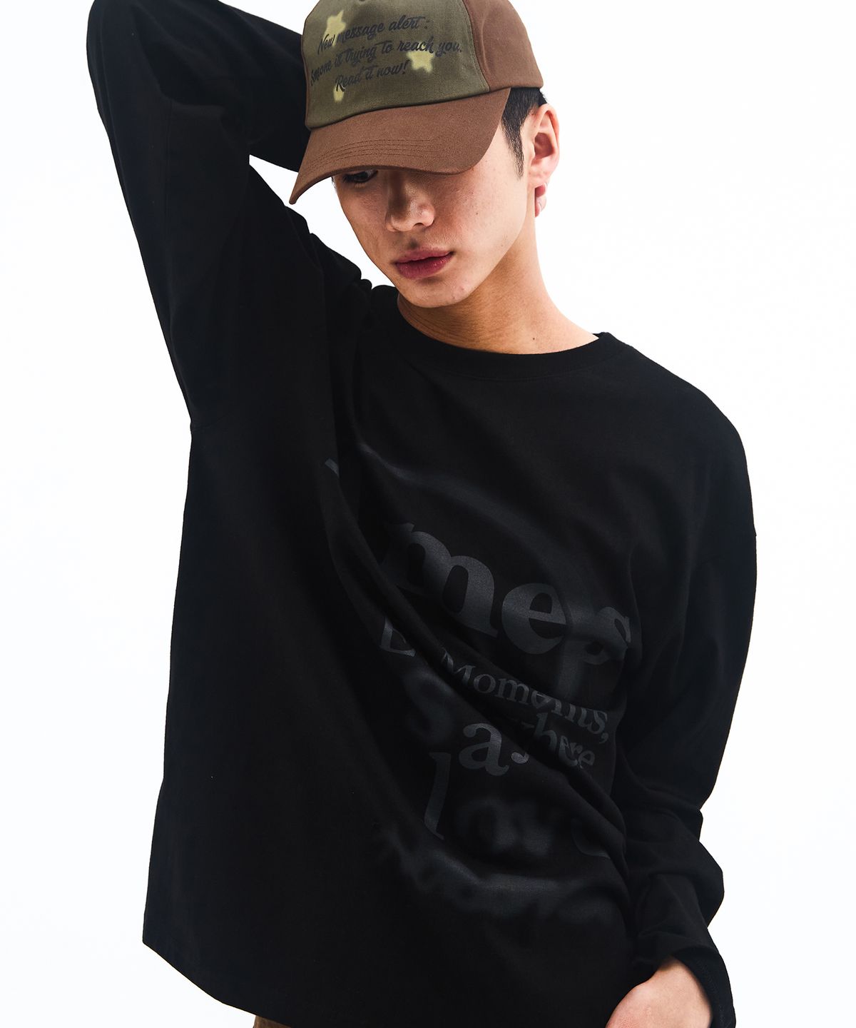 아메스 월드와이드(AMES-WORLDWIDE) BIG TYPO LONGSLEEVE TEE BLACK