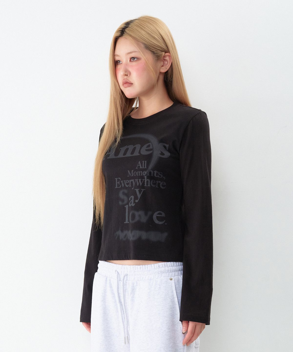 아메스 월드와이드(AMES-WORLDWIDE) BIG TYPO LONGSLEEVE TEE BLACK