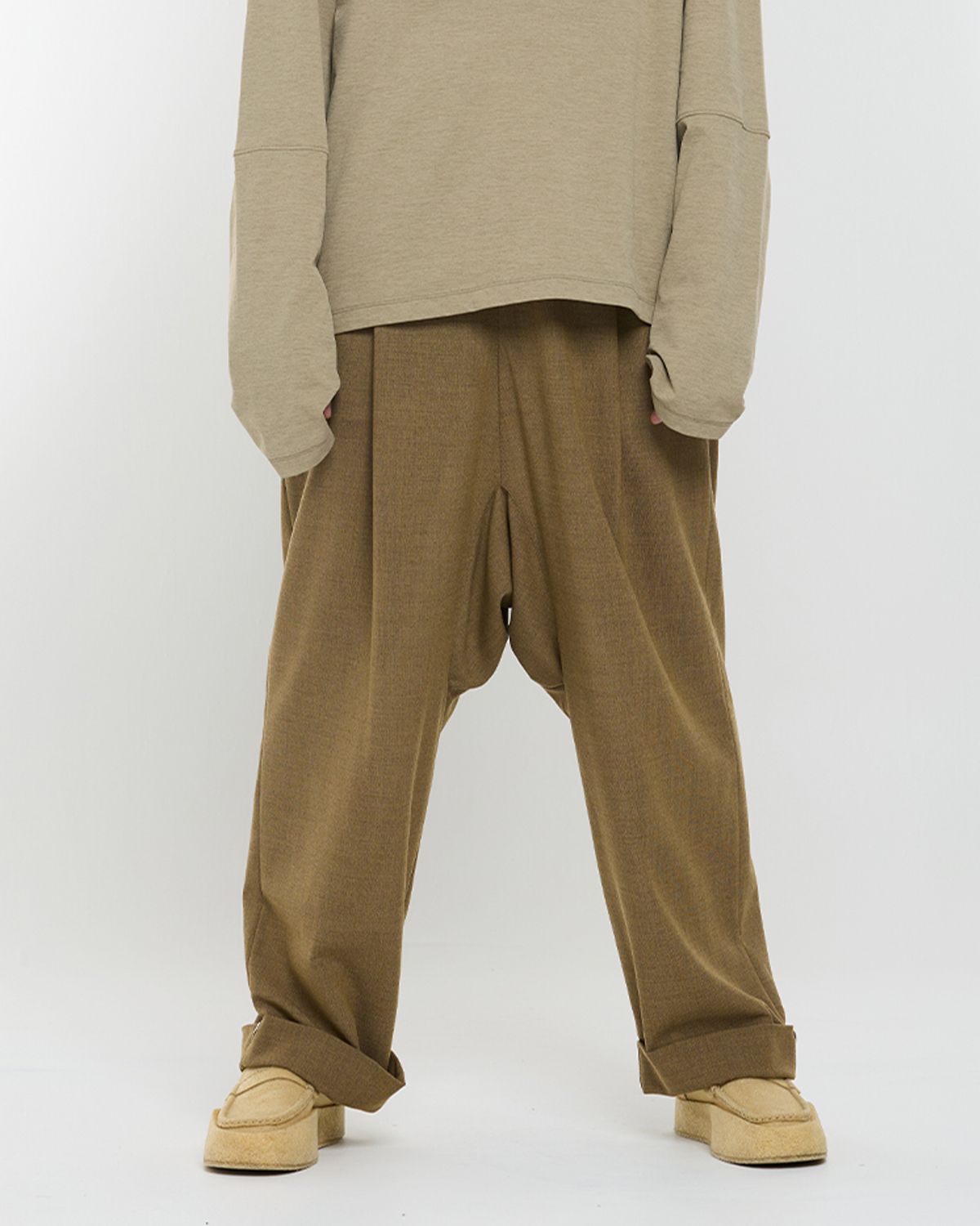 와이쏘씨리얼즈(WHYSOCEREALZ) Wide Baggie Trousers (mud-wool)