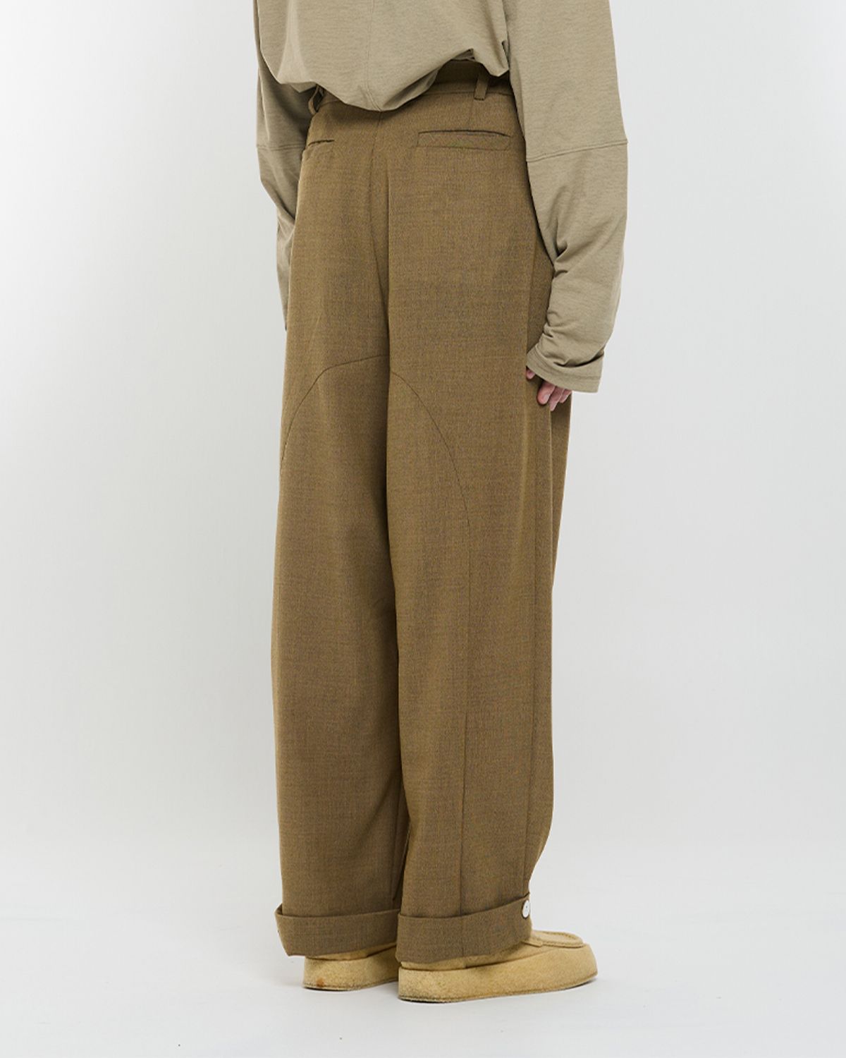 와이쏘씨리얼즈(WHYSOCEREALZ) Wide Baggie Trousers (mud-wool)