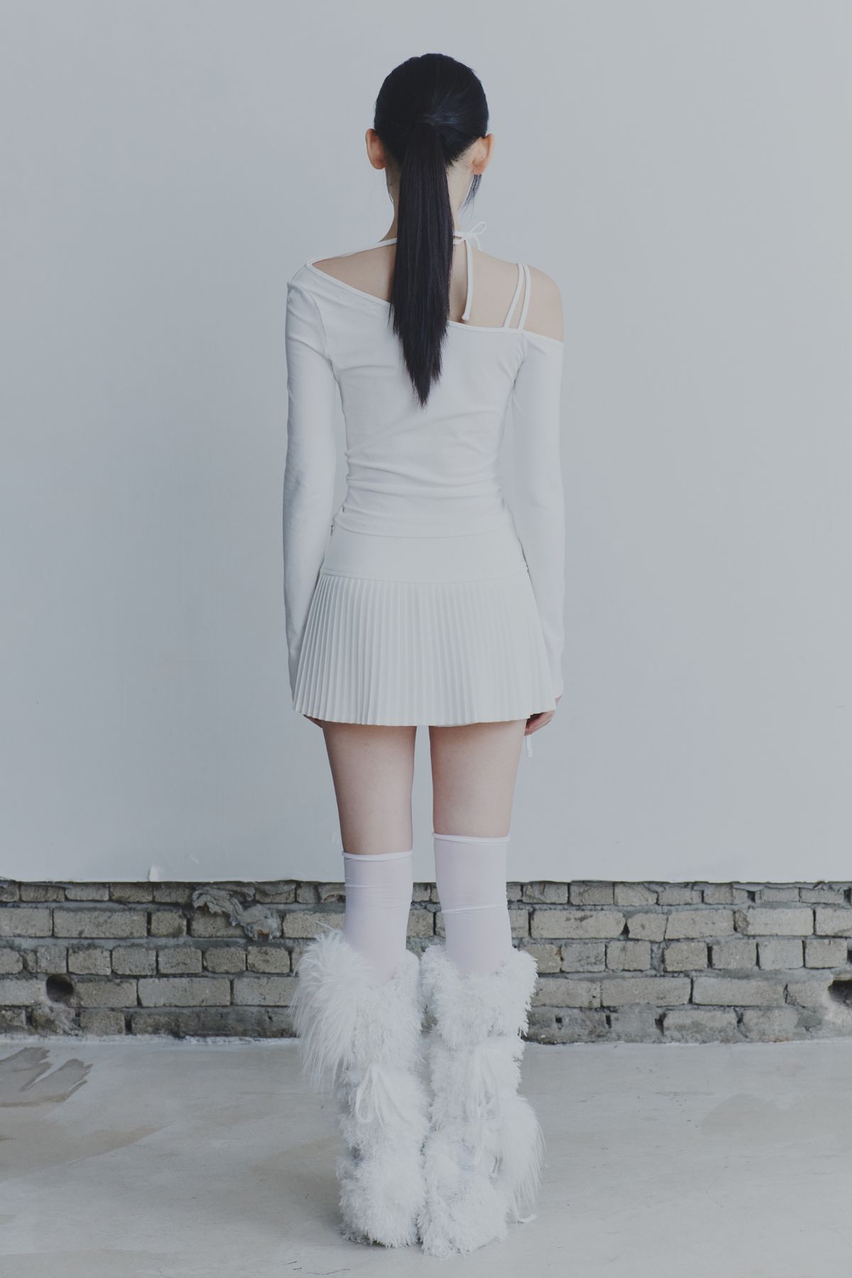 페인오어플레져(PAINORPLEASURE) RUBY HOOK LONG SLEEVE white