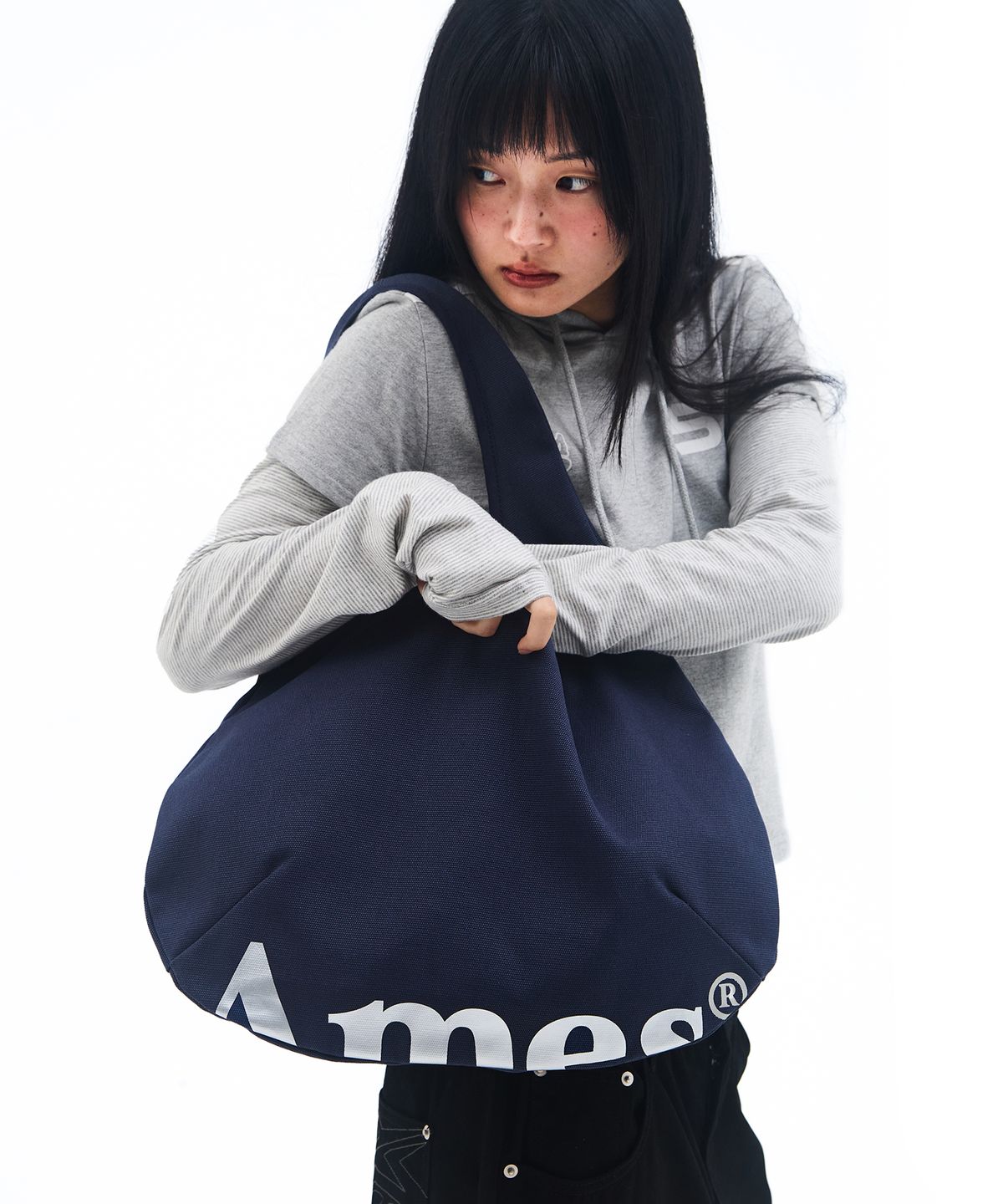 아메스 월드와이드(AMES-WORLDWIDE) 52 HOBO BAG NAVY