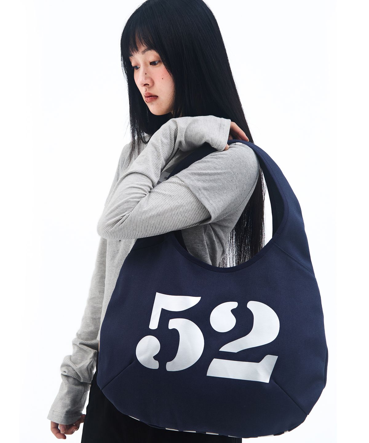 아메스 월드와이드(AMES-WORLDWIDE) 52 HOBO BAG NAVY