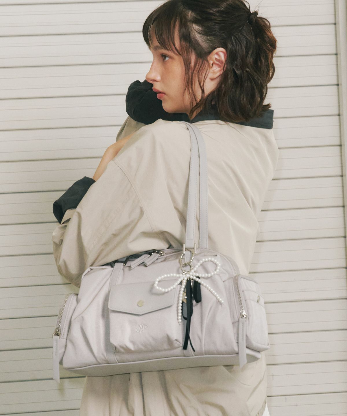 마스마룰즈(MASMARULEZ) Lumi nylon shoulder bag_Cloud silver