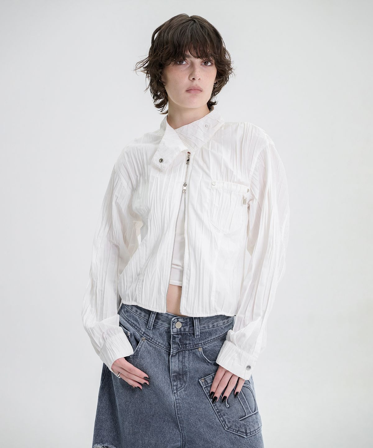 트리밍버드(TREEMINGBIRD) Crinkle Back Tie Set-up Shirt [ White ]