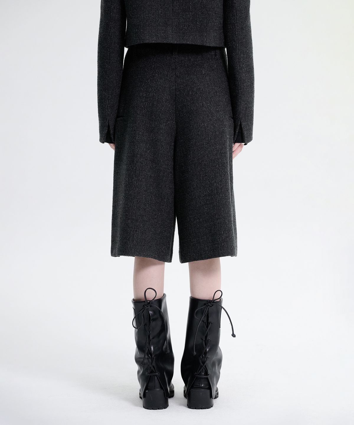 트리밍버드(TREEMINGBIRD) Crop Tweed Set-up Pants [ Charcoal ]