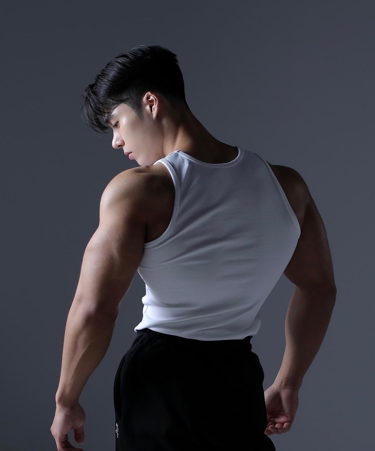 카미드(CARMID) 머슬핏 글로리 슬리브리스 [화이트]