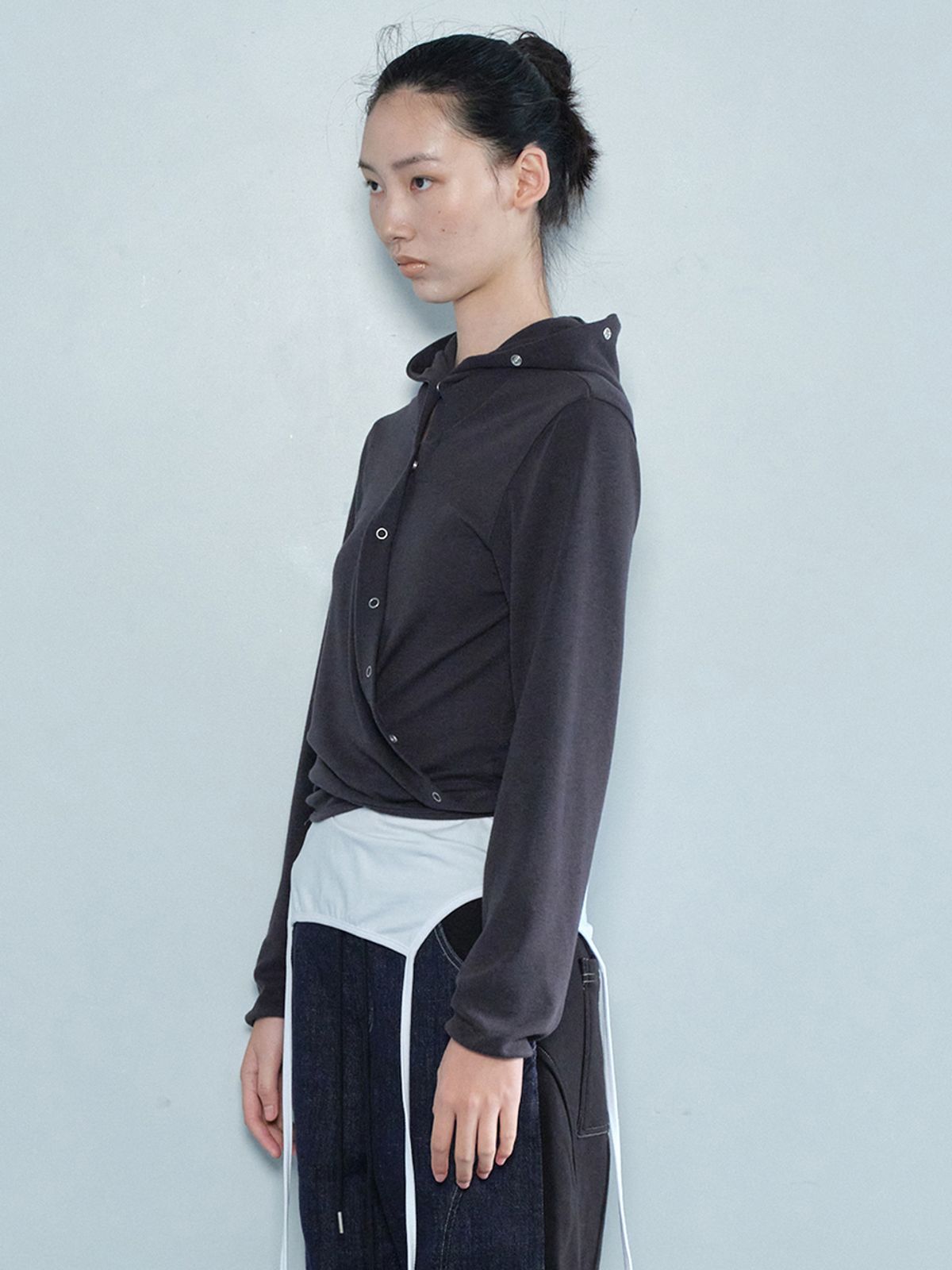 세릭(CERRIC) WRAP HOOD CARDIGAN / CHARCOAL