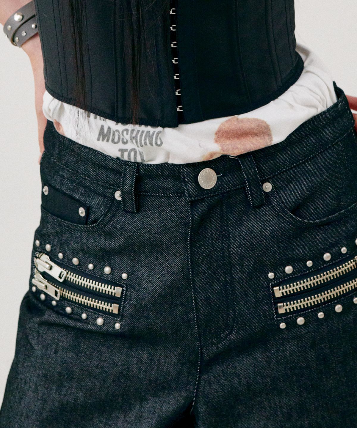 닐링(NILLRING) P13.00 Zip stud point pants _ Black combination