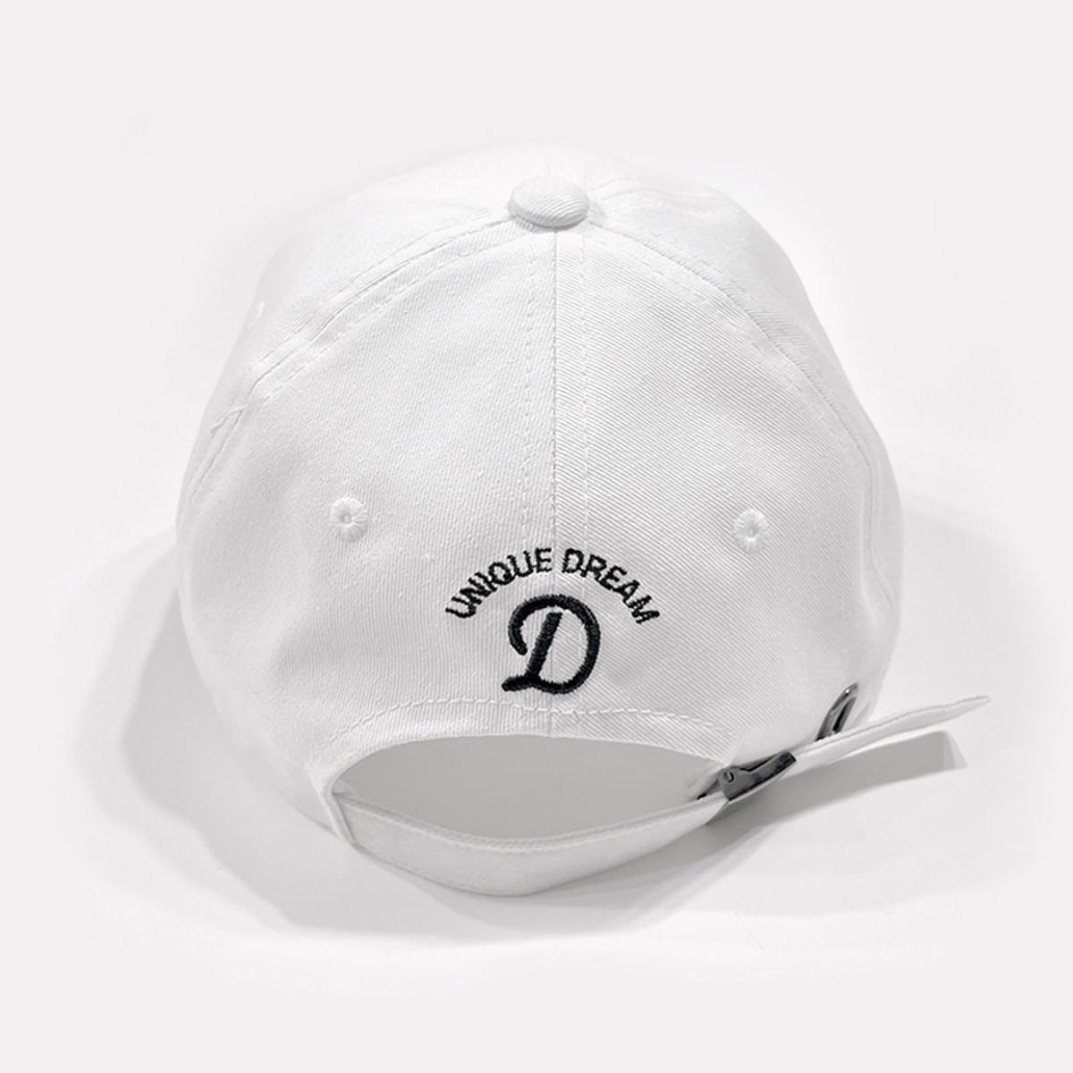 드리니끄(DRENIQ) 드리니끄 시그니처 볼캡 - 화이트