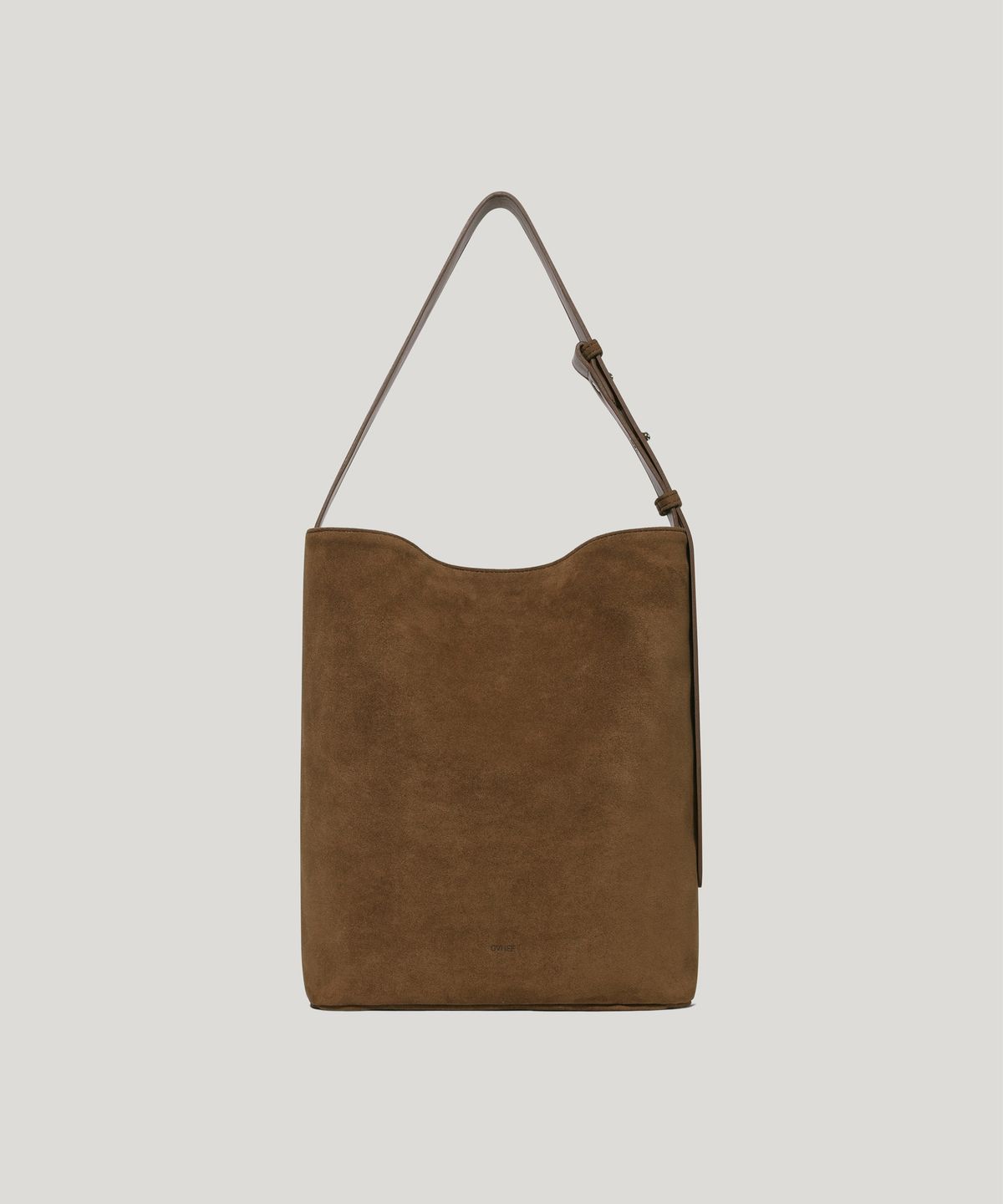 오브히(OVHEE) 노아 스웨이드 버킷백 Noah Suede Bucket Bag_Chestnut