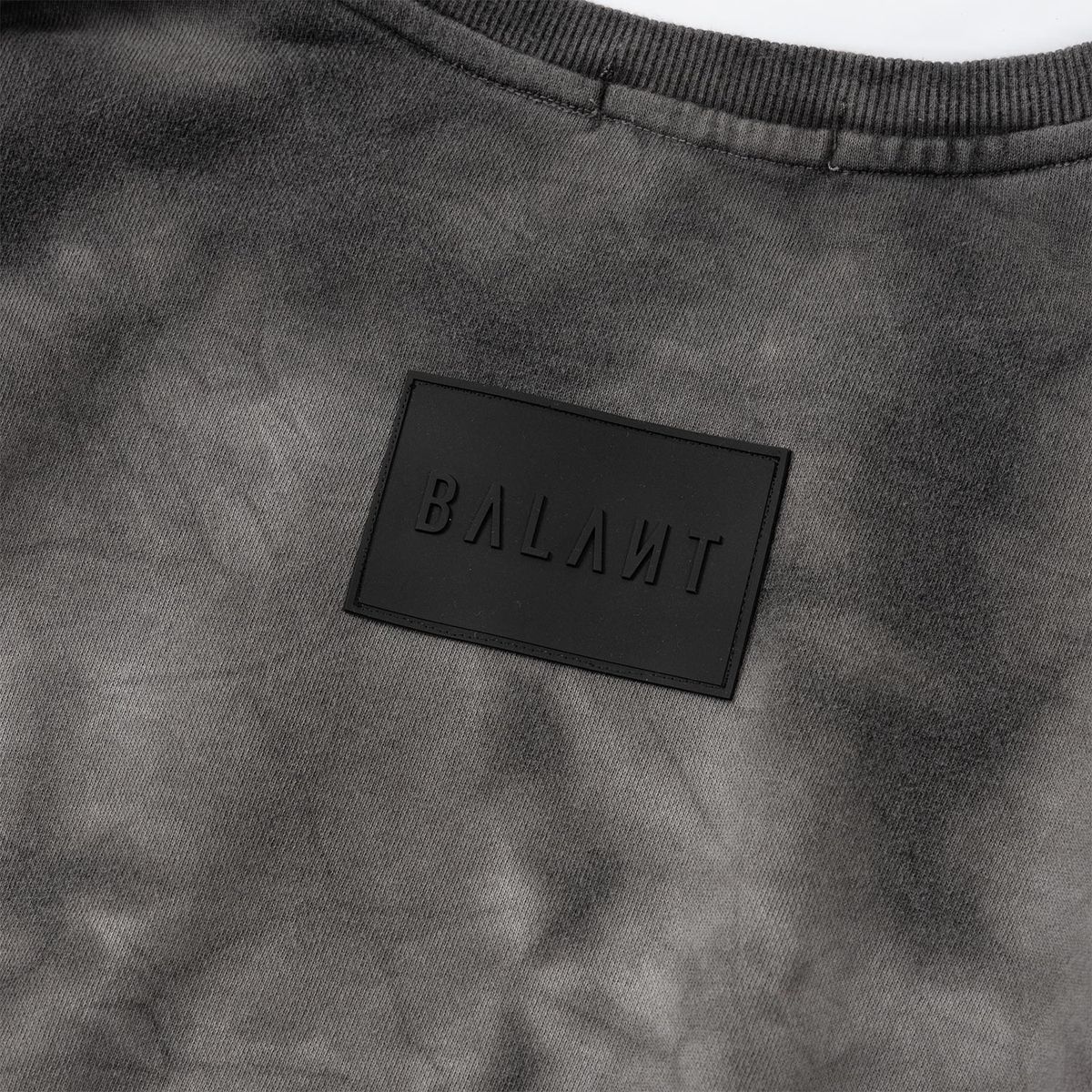 발란트(BALANT) 마블링 실리콘 라벨 스웨이트셔츠 - 다크 그레이