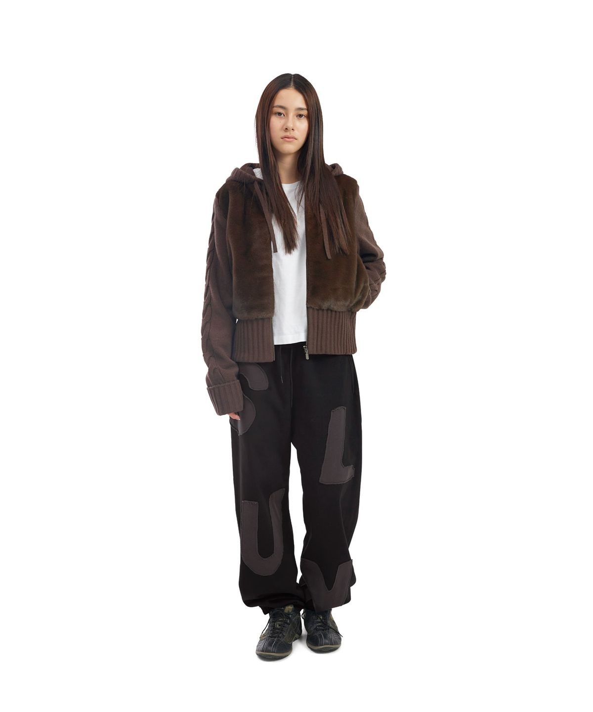 썬러브투어(SUNLOVETOUR) Capital Brushed Sweatpants Black