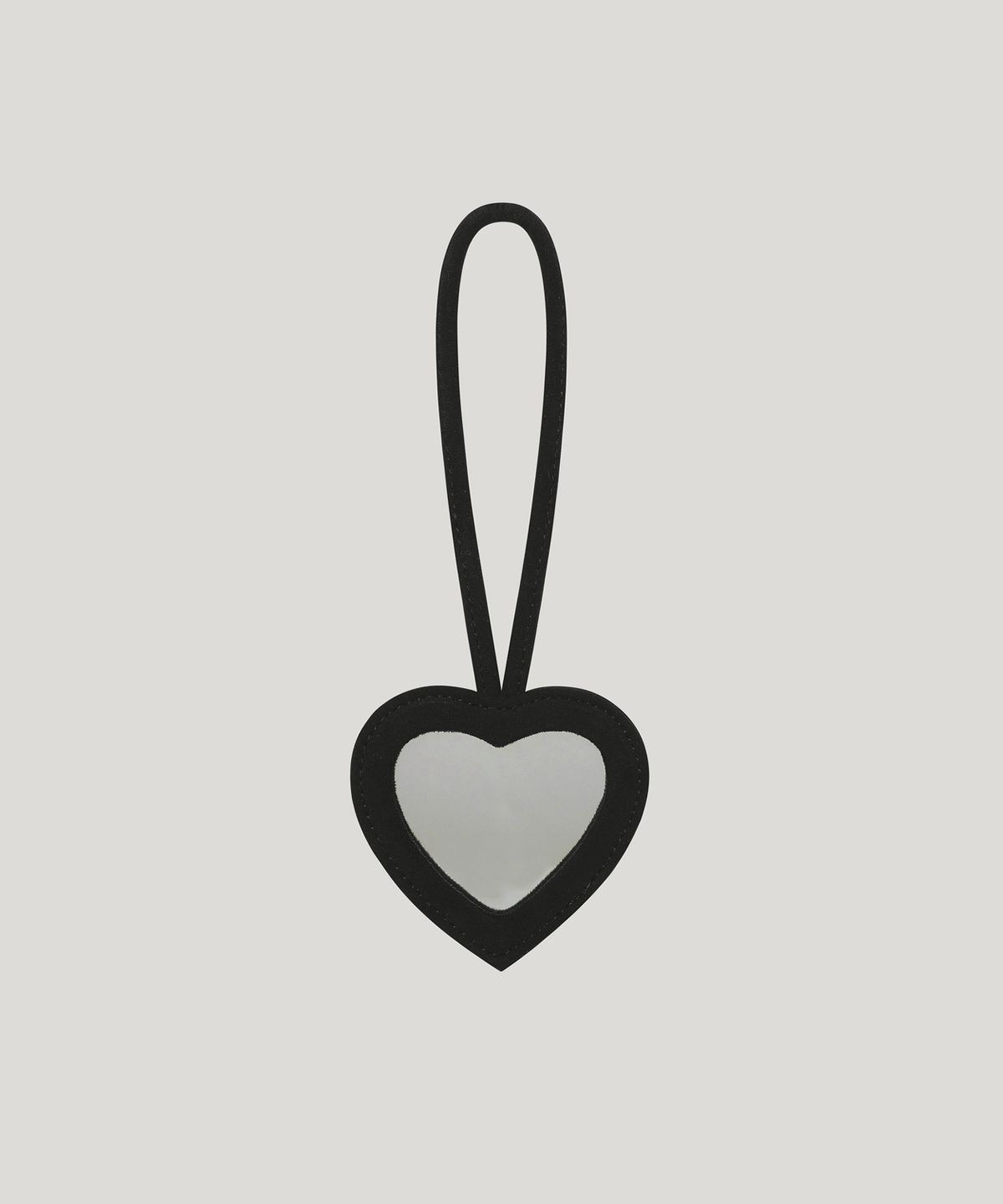오브히(OVHEE) 하트 스웨이드 미러 참 Heart Suede Mirror Charm_Black