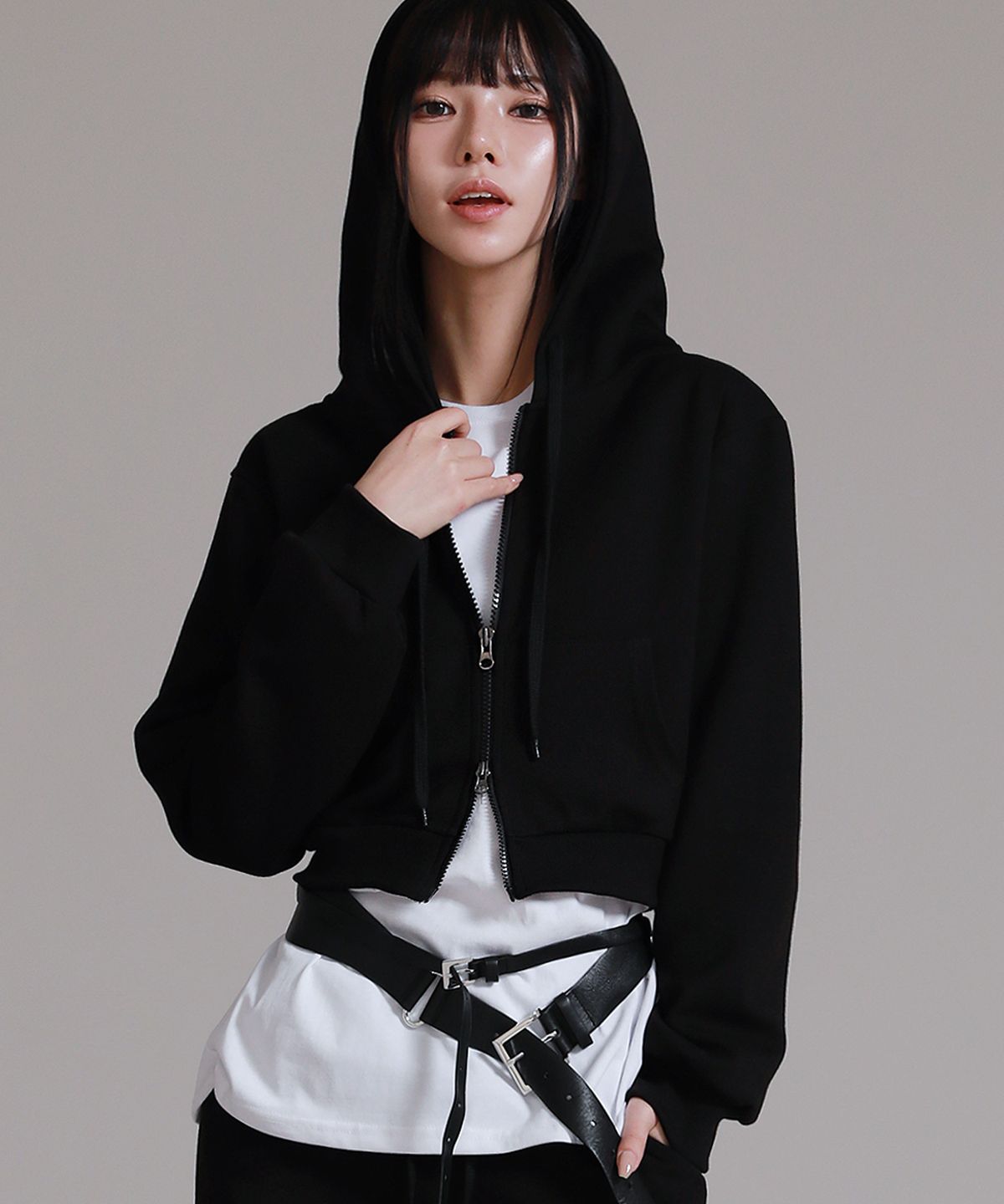 라이크더모스트(LIKE THE MOST) 스웨트 크롭 후드 집업_블랙