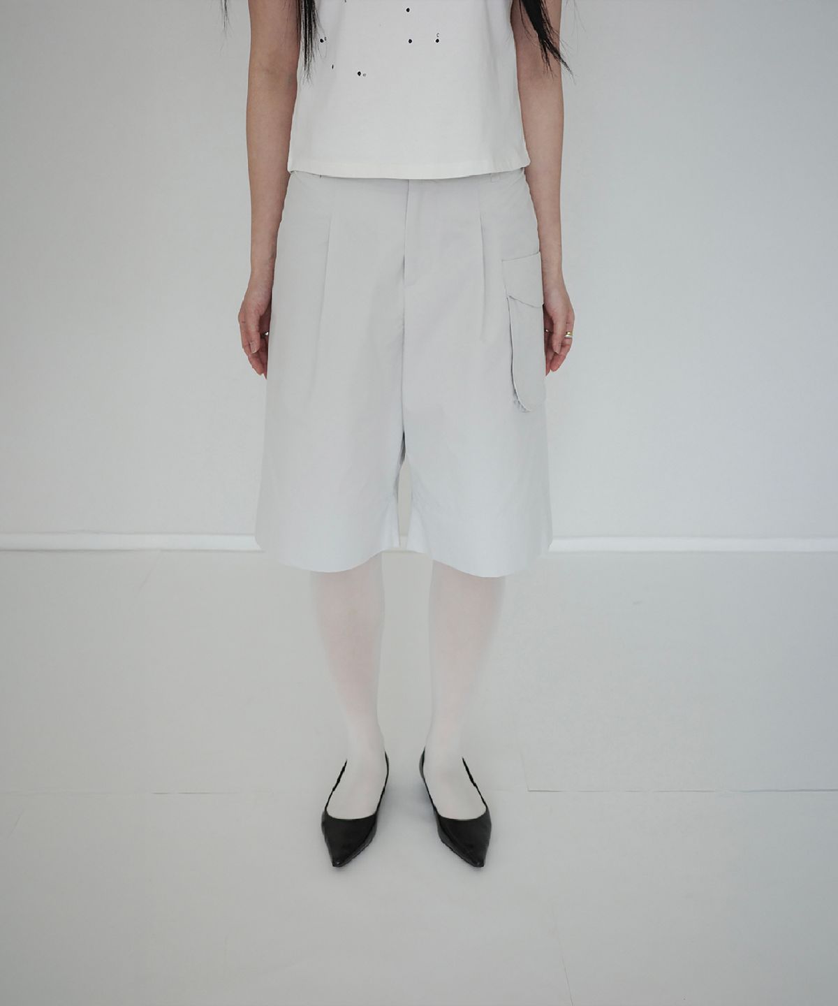 이서이(ESEOE) odd pocket shorts Light gray