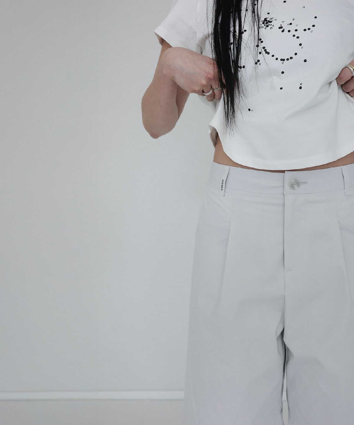 이서이(ESEOE) odd pocket shorts Light gray