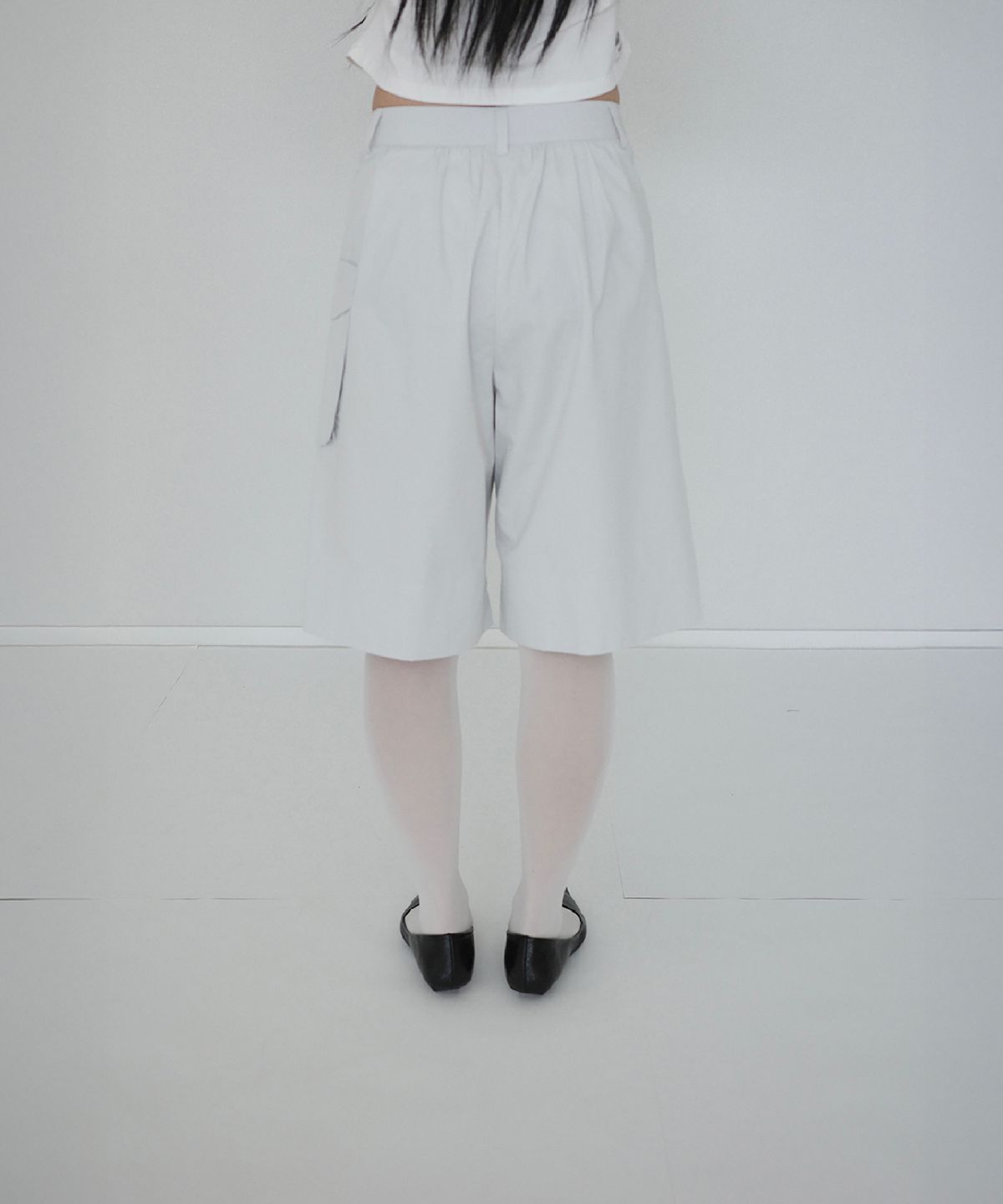 이서이(ESEOE) odd pocket shorts Light gray