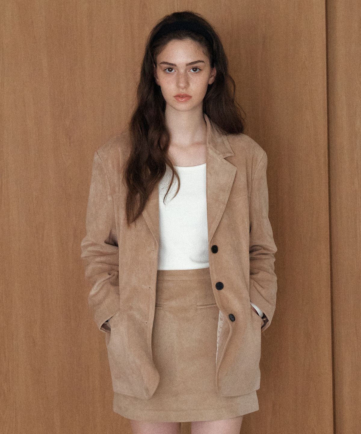 엽페(YUPPE) SUEDE OVER JACKET_BEIGE