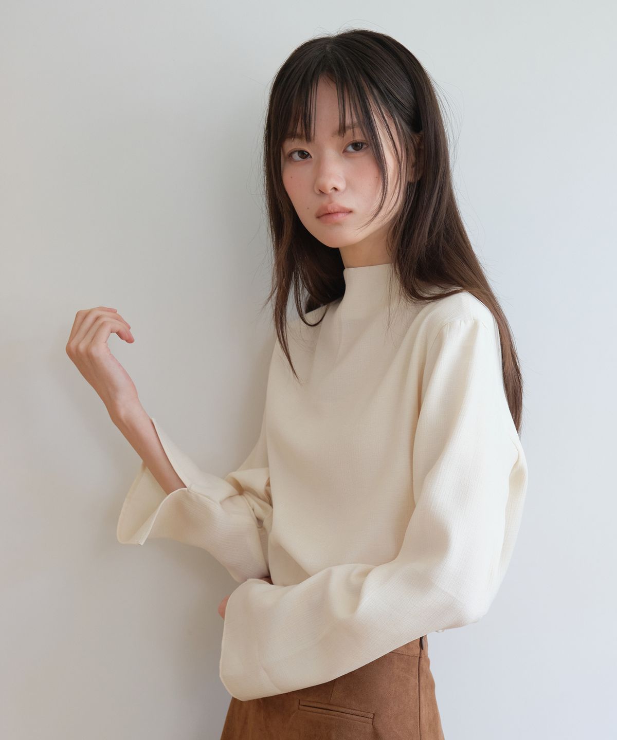 엽페(YUPPE) PLEATED LONG SHIRT_CREAM