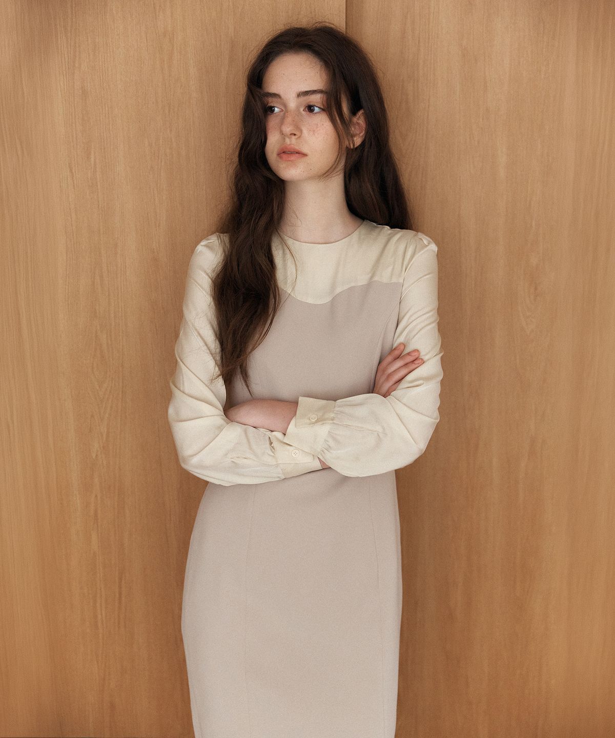 엽페(YUPPE) TWO TONE ONEPIECE_BEIGE