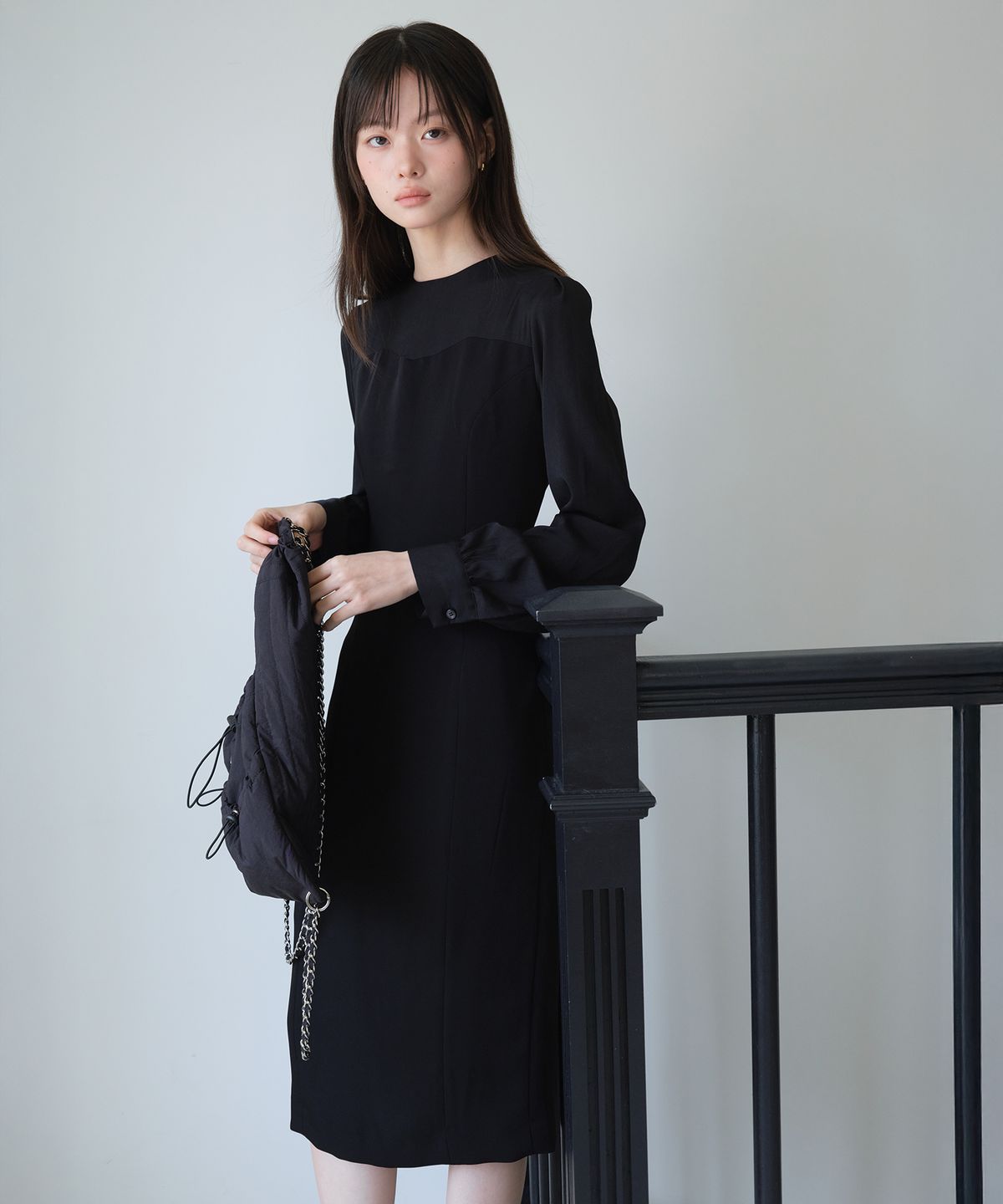 엽페(YUPPE) TWO TONE ONEPIECE_BLACK