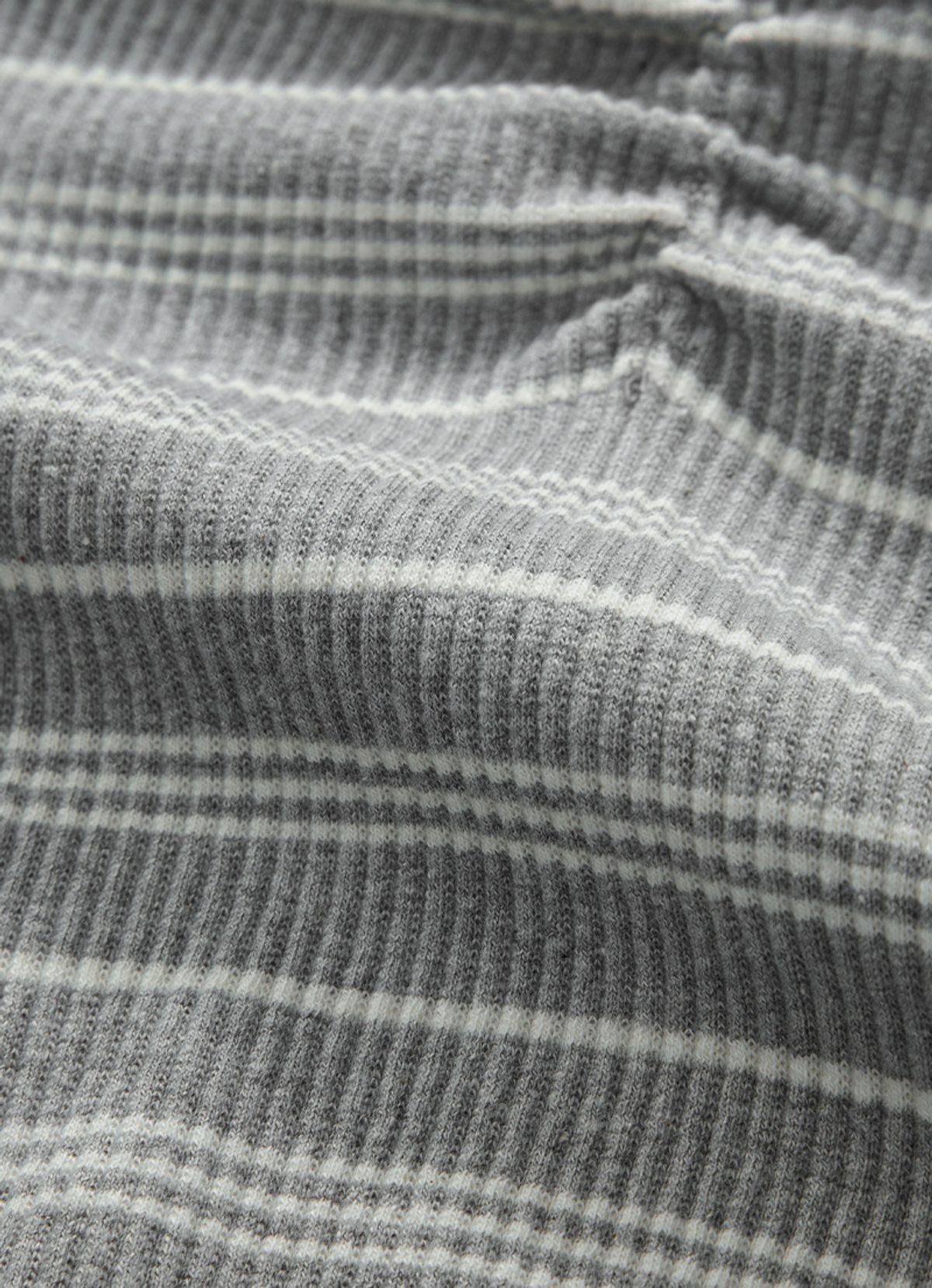 애즈온(ASON) BUMBLE STRIPE SHIRRING TEE / GRAY