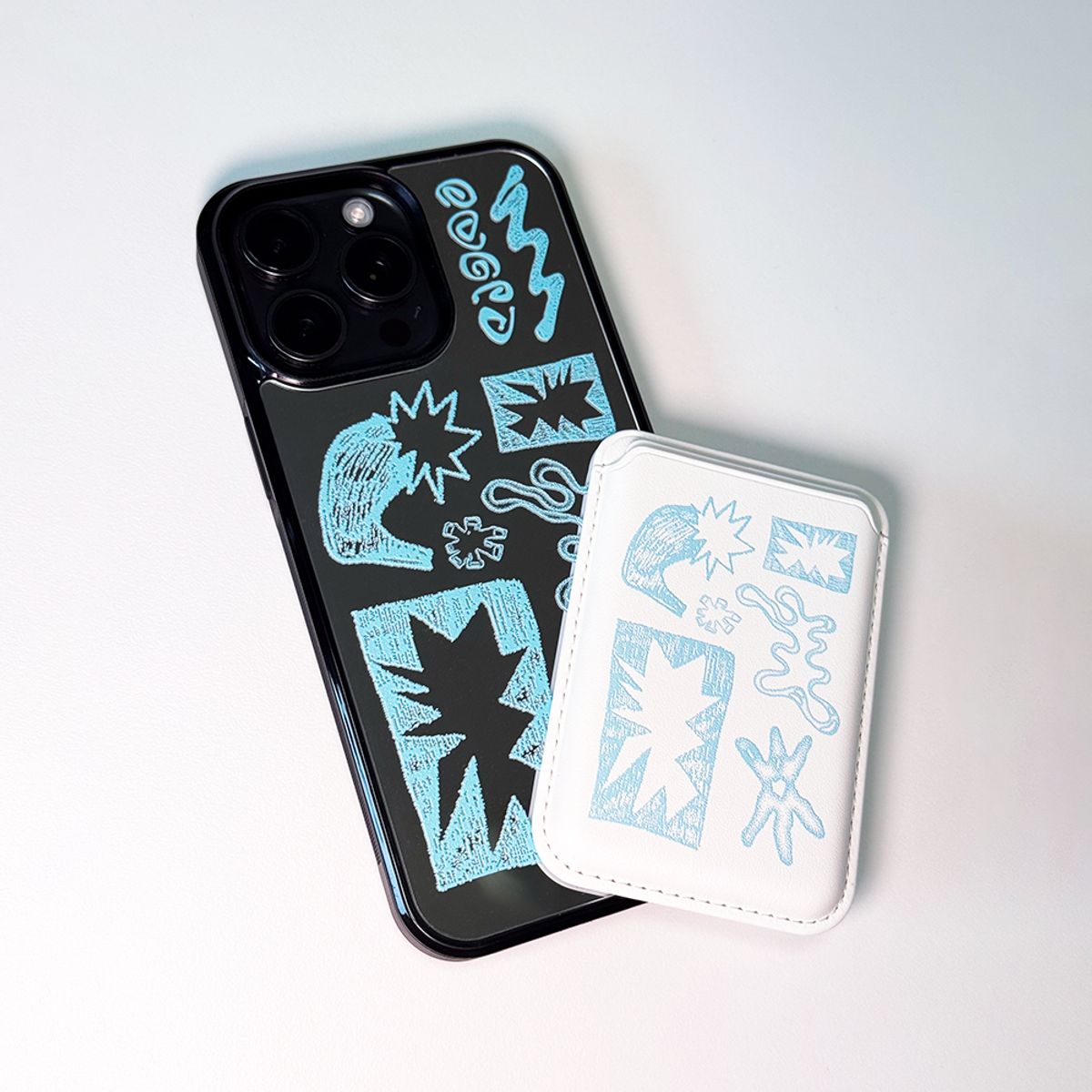 메모리즈바운더리(MEMORIESBOUNDARY) NEWTOPIA_BioDoodle Card Wallet (WH)