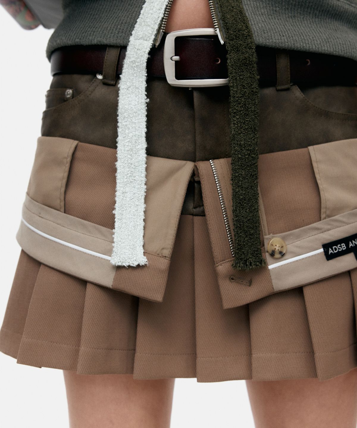 앤더슨벨(ADSB ANDERSSON BELL) INSIDE OUT PLEATS SKIRT apa845w(BEIGE)