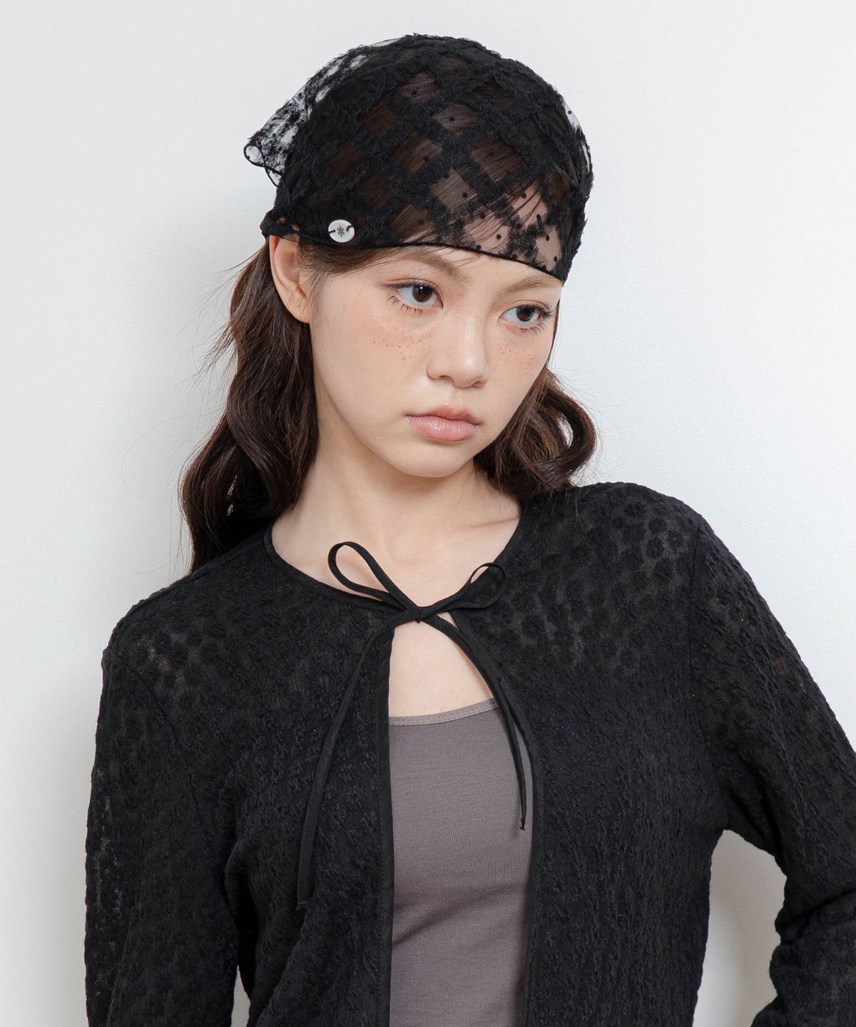 딜레이오프(DELAYOFF) 도트 패턴 레이어드 레이스 스카프 [블랙]