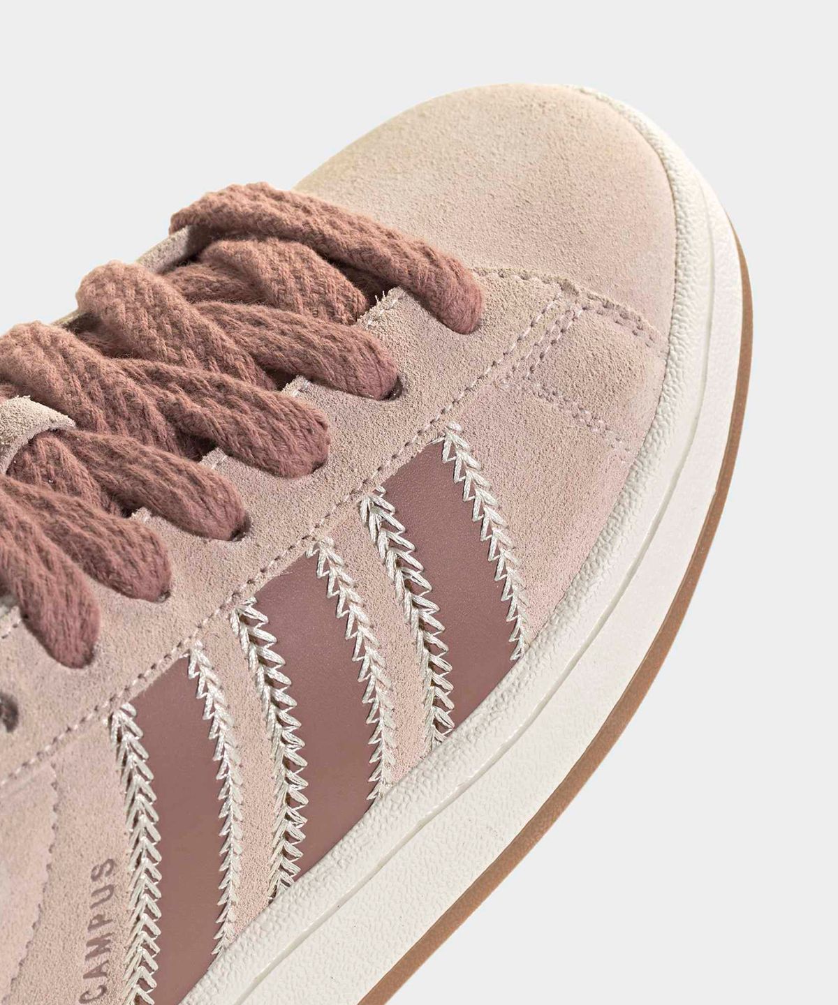 아디다스(ADIDAS) 캠퍼스 00s - 원더쿼츠:웜클레이 / JQ5804