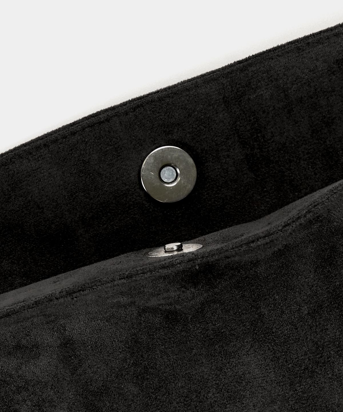 엑스컨테이너(EXCONTAINER) 뮤티드 스웨이드 크로스 백 (BLACK)