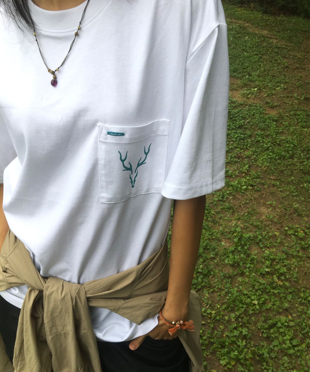 폴루션(POLLUTION) STAG 포켓 티셔츠 화이트
