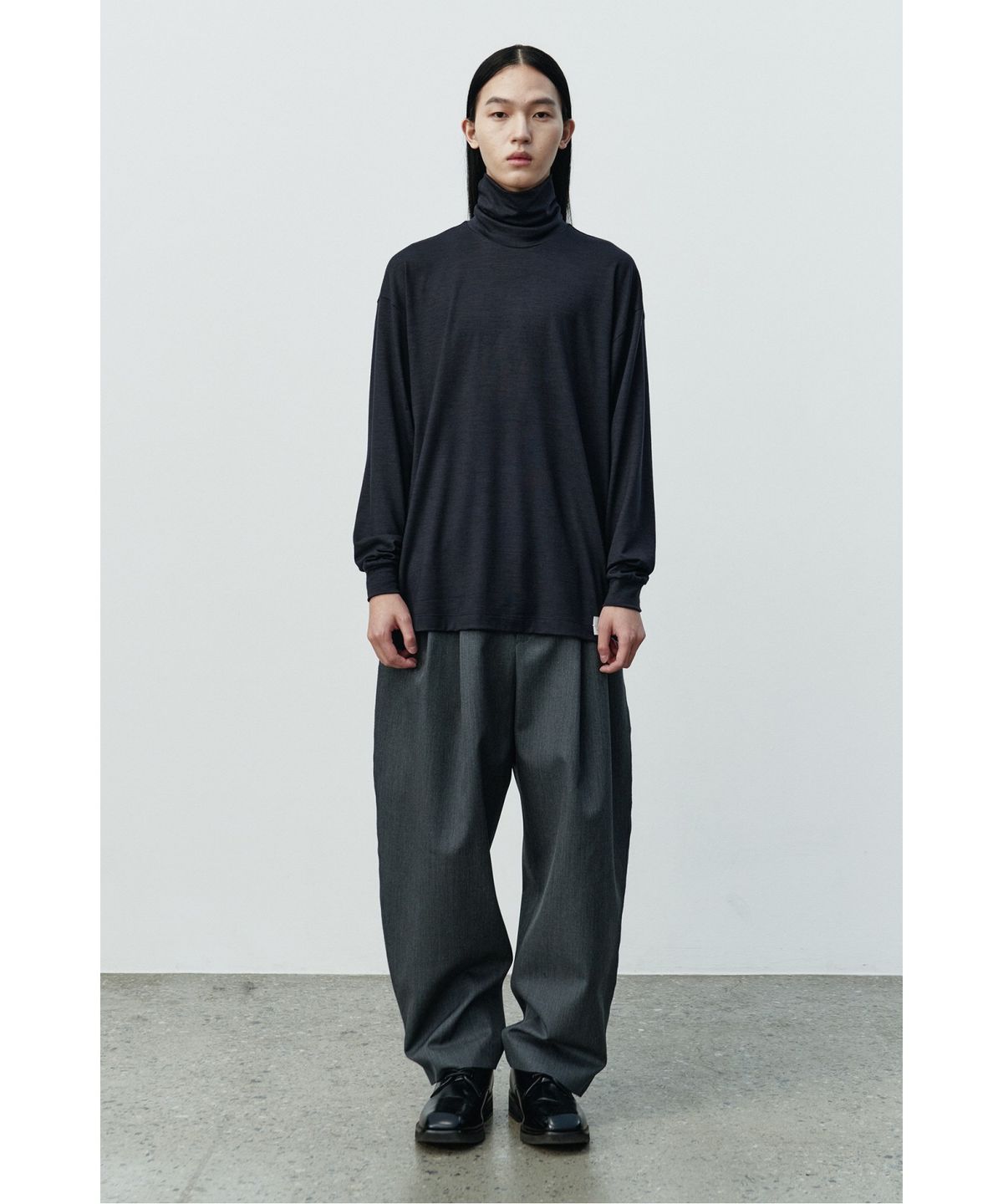 래코드(RECODE) Curved Two Tuck Pants RKPAA25614GYX