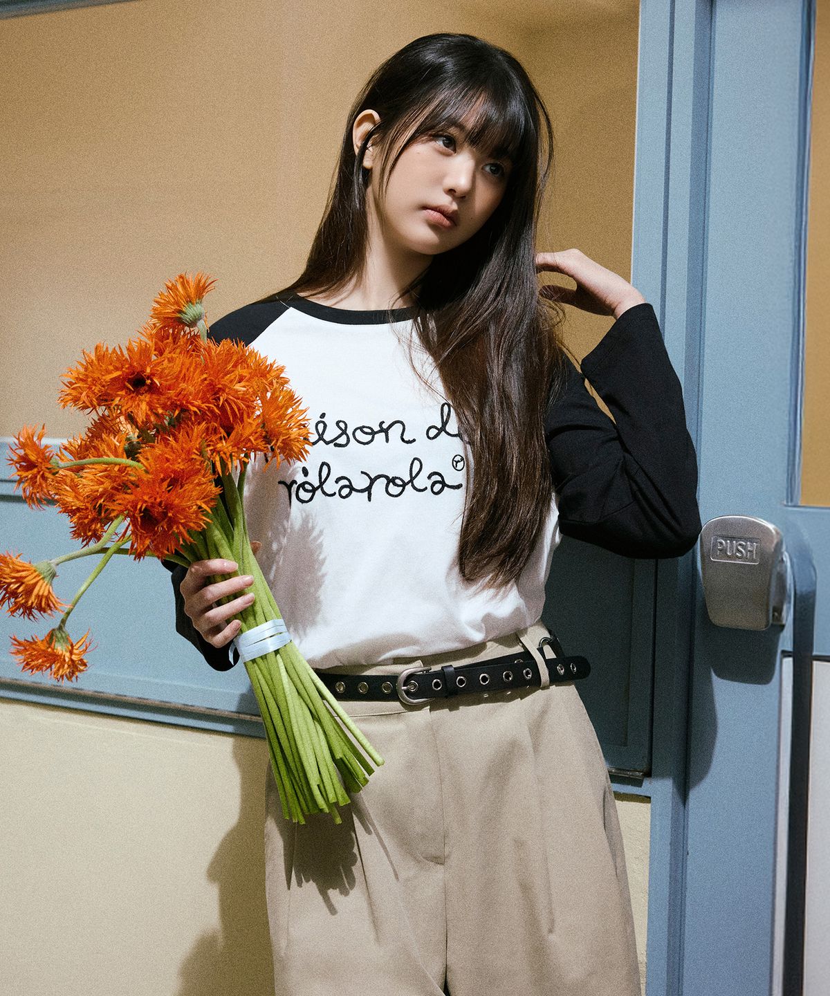 로라로라(ROLAROLA) MAISON DE ROLA RAGLAN T-SHIRT WH+BK
